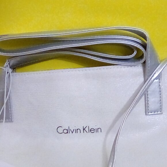 Calvin Klein White & Silver tote purse bag NWT - Picture 5 of 9